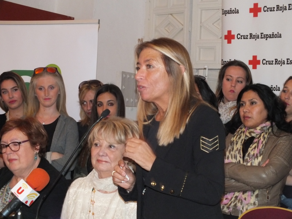 Manuela Fernández homenajeada por Cruz Roja por su prestigio profesional internacional