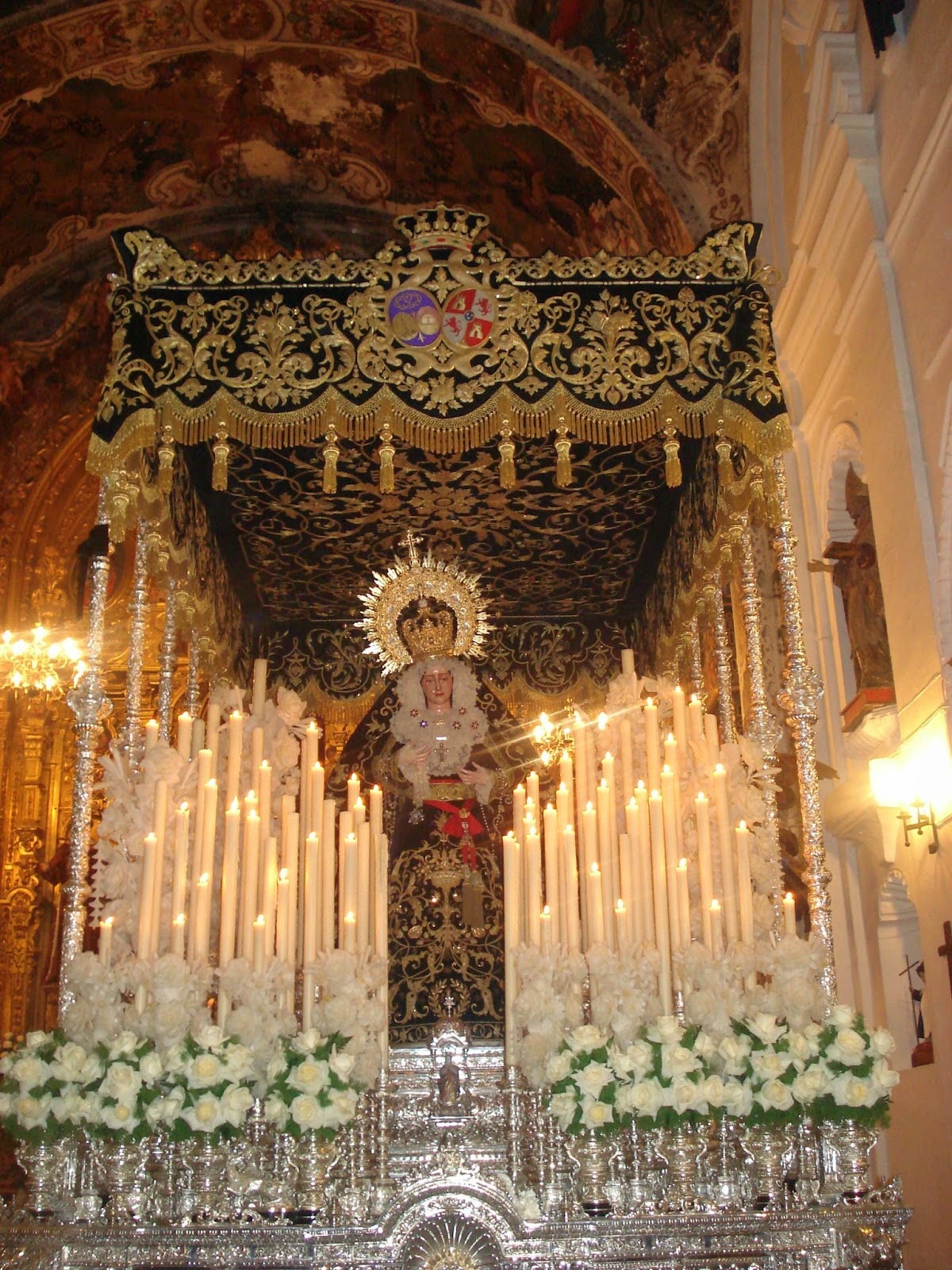 El viernes santo tampoco tendrá a los Reyes del Altozano ni el Santo Crucifijo de los Milagros en la calle