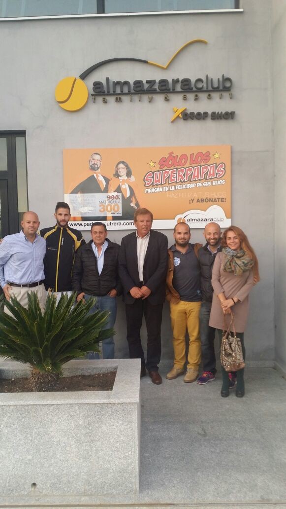 El Partido Utrerano de Juan Luis Montoya se reune con dirigentes del club Almazara