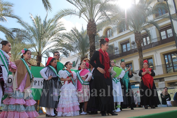 Celebra el Día de Andalucia cantando y bailando por sevillanas