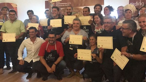 Salvador Durán con su «Arroz con cangrejo de la marisma» vencedor de la XV edición del Concurso de recetas de arroz