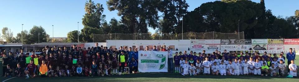 La Escuela Municipal de Fútbol apoya la campaña en defensa del menor