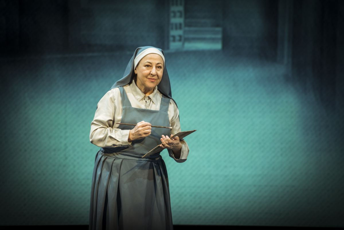 Hoy Domingo Carmen Machi en el Teatro de Utrera, interpretando a una monja