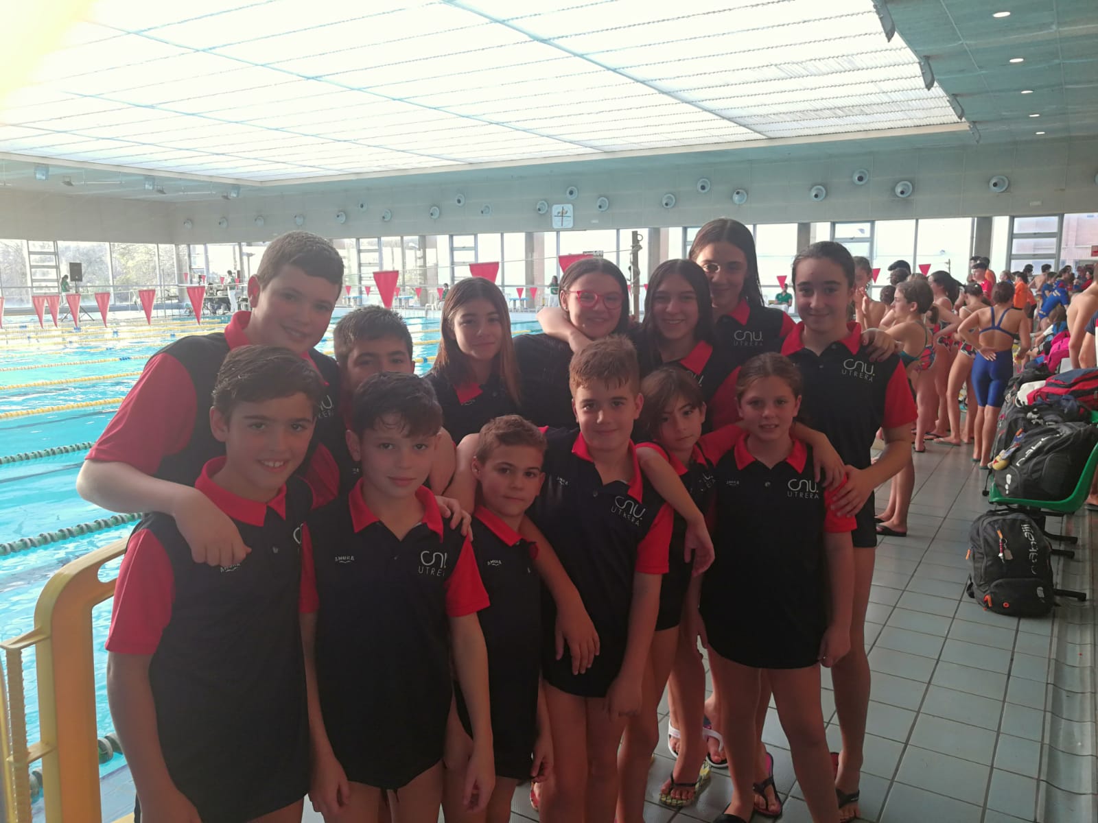 El Club Natación Utrera participa en la 3ª etapa del circuito de Jóvenes nadadores en la zona occidental