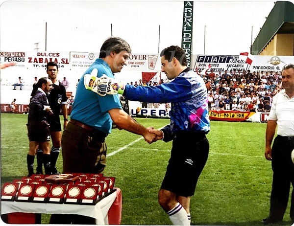 El árbitro Alfonso Pino Zamorano pitó al CD Utrera en el San Juan Bosco en la liguilla de ascenso de 1995