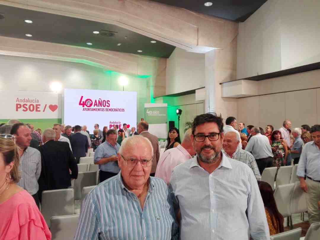 Pepe Dorado y José María Villalobos homenajeados por el PSOE sevillano en los 40 años de democracia