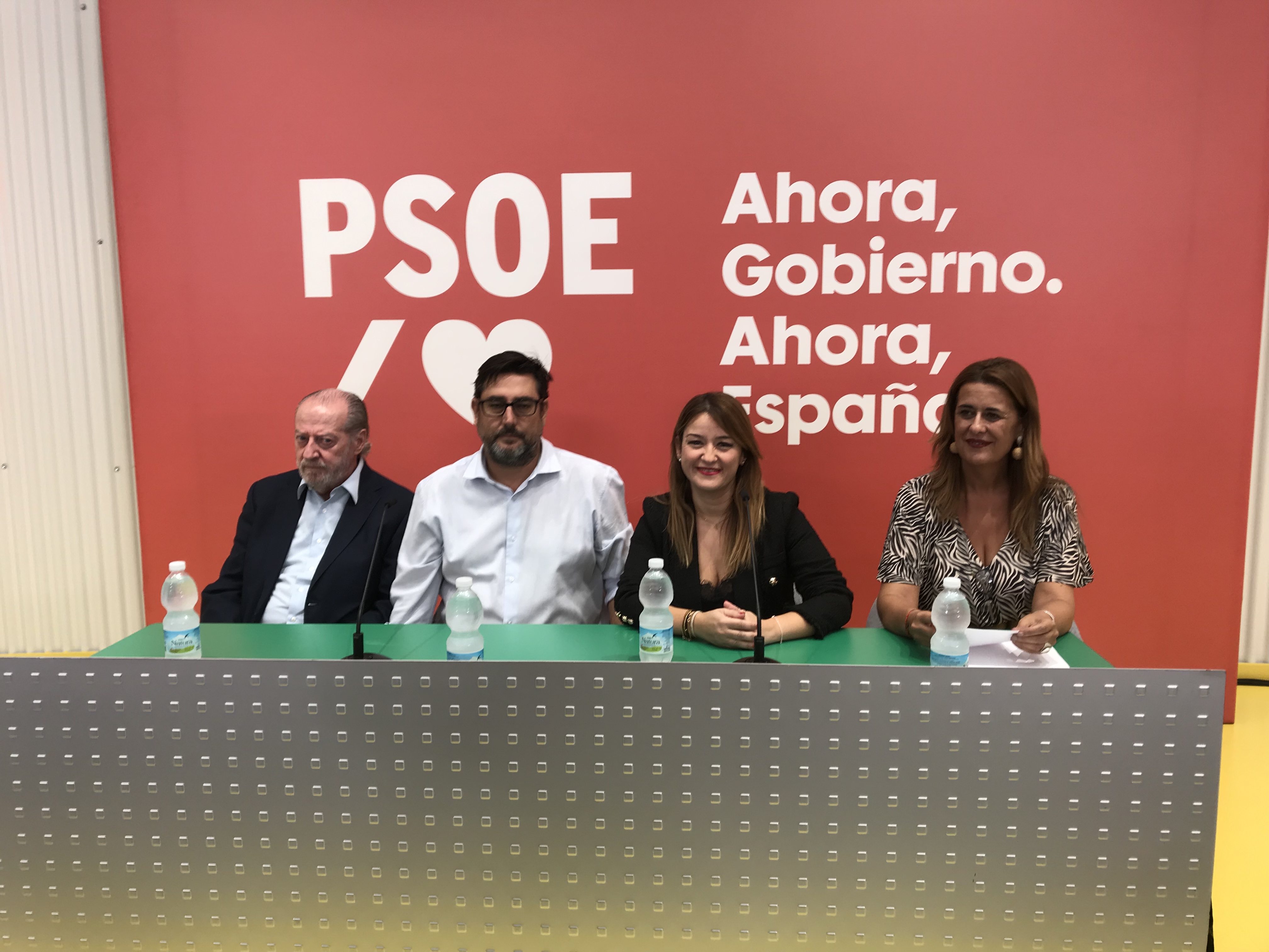 EL PSOE DE UTRERA RECIBIÓ AYER A MÁS DE 20 AGRUPACIONES SOCIALISTAS EN UNA REUNIÓN EN LA CASA SURGA