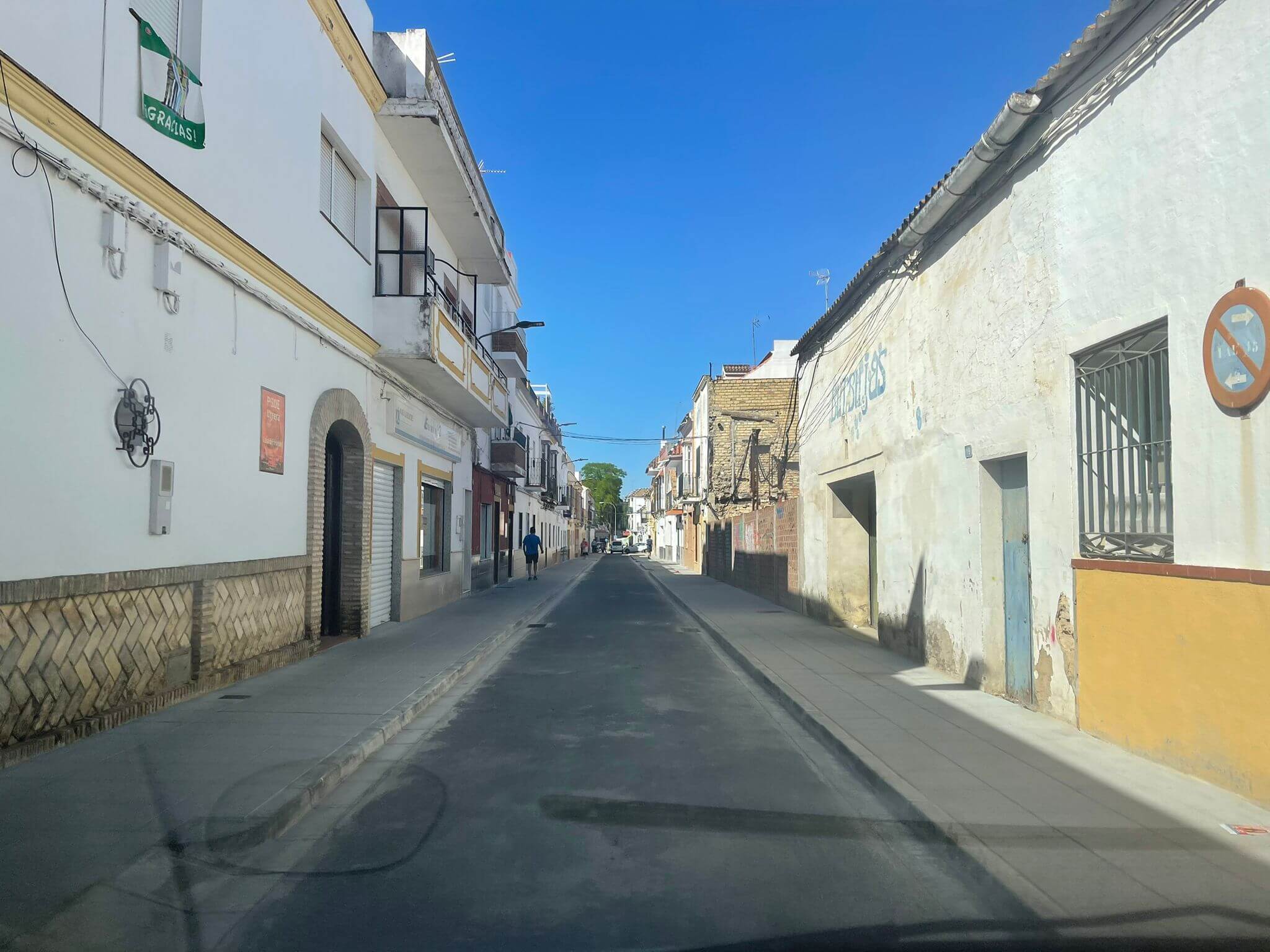La calle María Alba abre al tráfico tras las obras de acondicionamiento