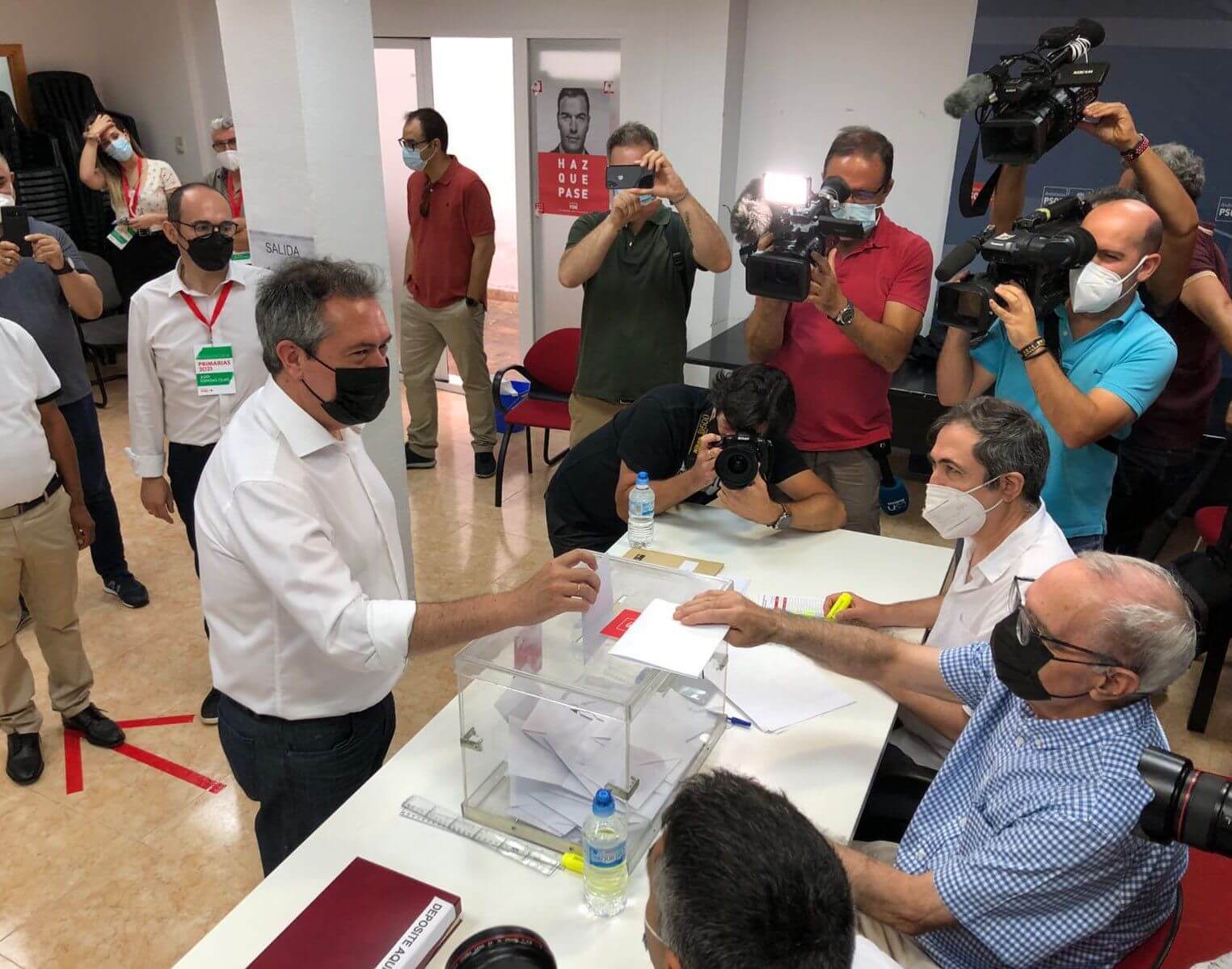 Juan Espadas gana las primarias del PSOE andaluz marcando distancia con Susana Díaz