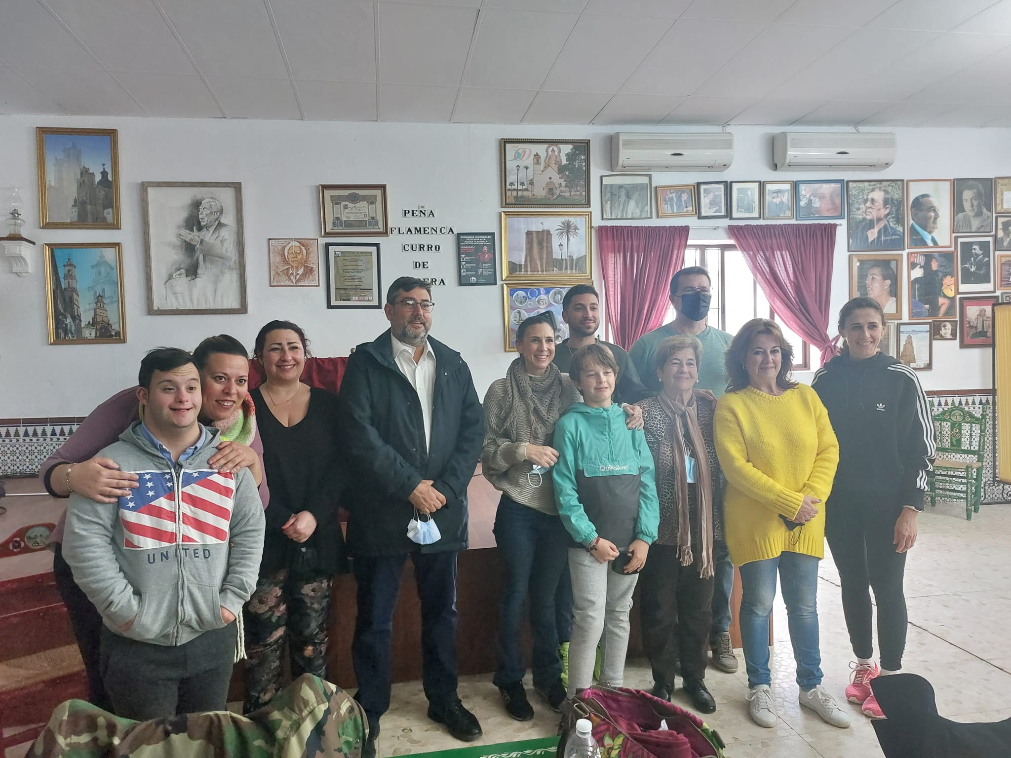 Villalobos visita la Escuela de Saetas Ciudad de Utrera