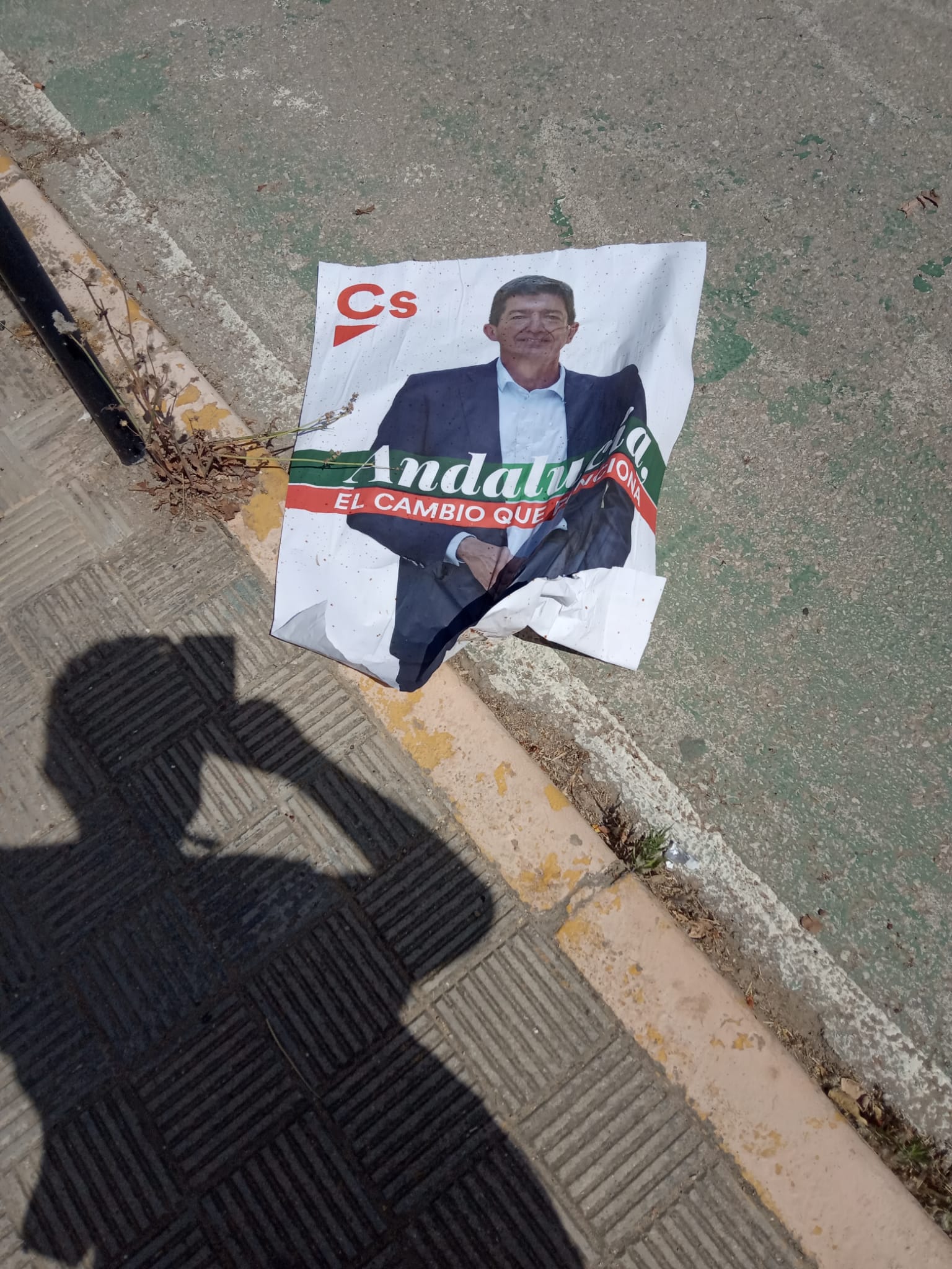 Ciudadanos Utrera denuncia la sustracción de toda la cartelería electoral de su formación situada en las vallas oficiales locales