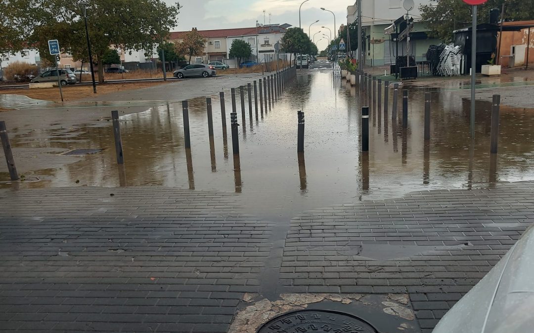 La colisión de dos tormentas deja este martes hasta 30 litros en poco tiempo en Utrera