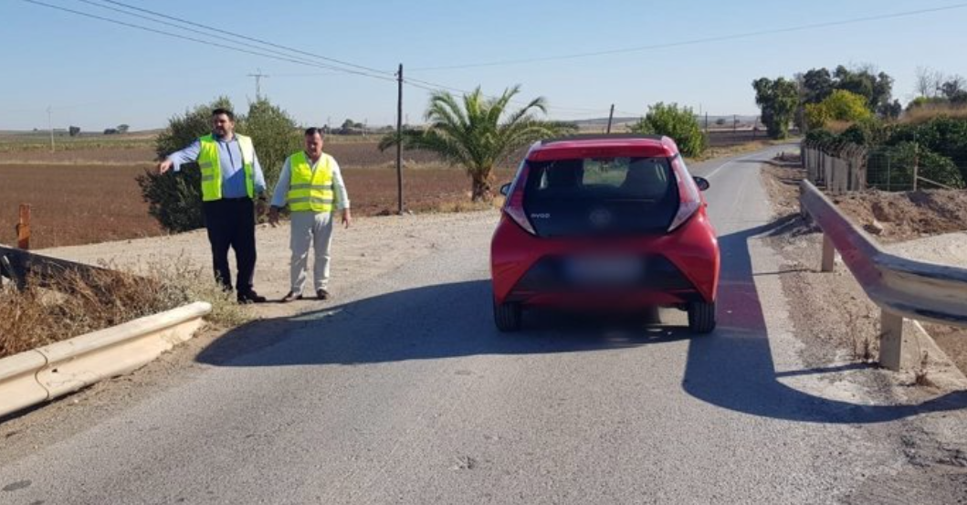 VOX Sevilla pide más inversión para arreglar los deterioros de la carretera SE-9014 en Utrera