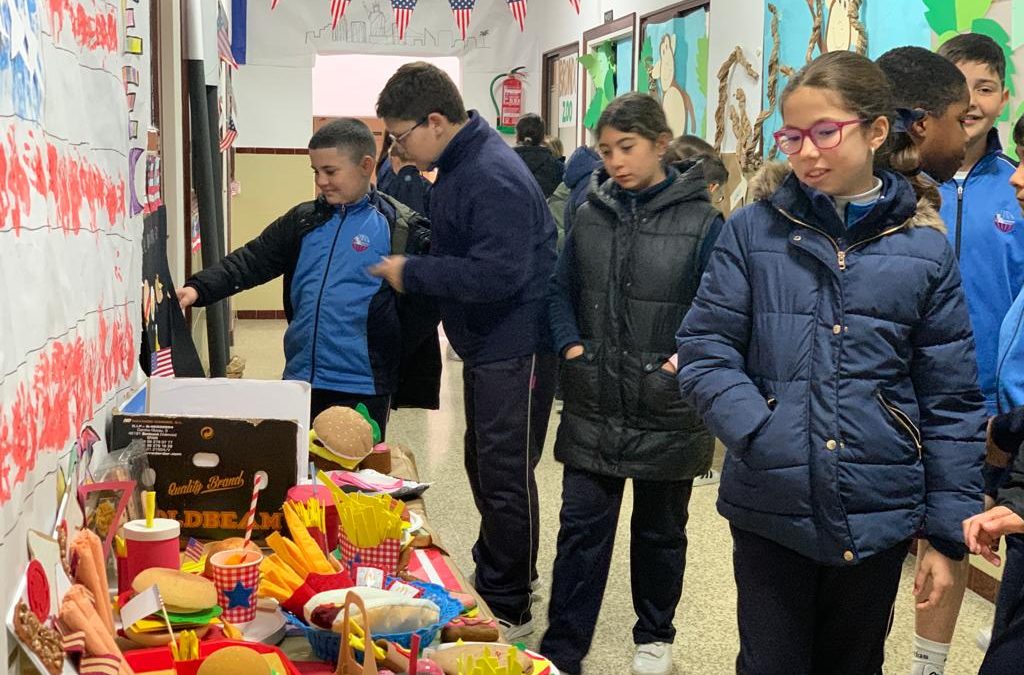 El colegio Salesianas de Utrera se convierte en «Nueva York por un día» en una actividad bilingüe