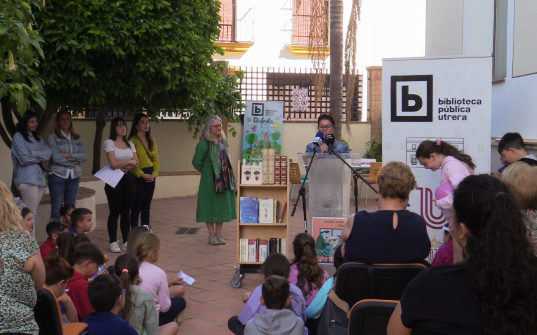 Los pequeños del CEIP Rodrigo Caro leen a Cervantes para celebrar el Día del Libro (vídeo)