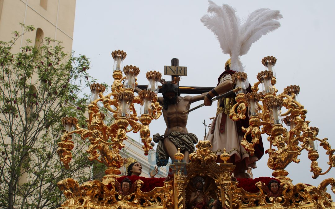 Pasión Salesiana por las calles de Utrera este Martes Santo cuatro años después (vídeo y fotografías)