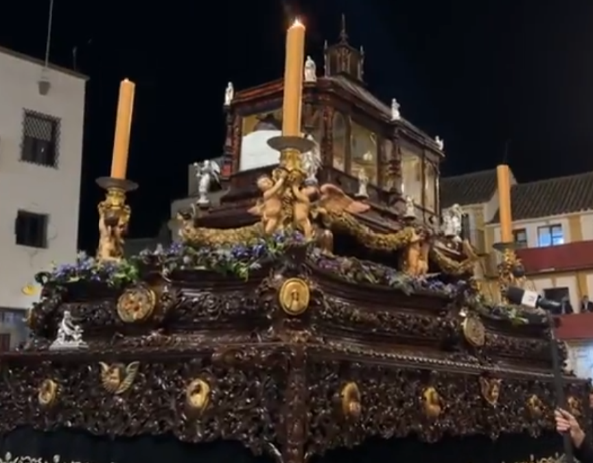 El luto y el silencio cerrarán la Semana Santa de Utrera con el Santo Entierro este sábado