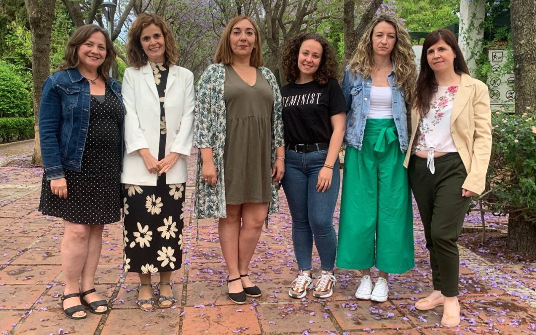 Ana Casado (Podemos Utrera) organiza un mitin feminista con la líder de Más País Andalucía