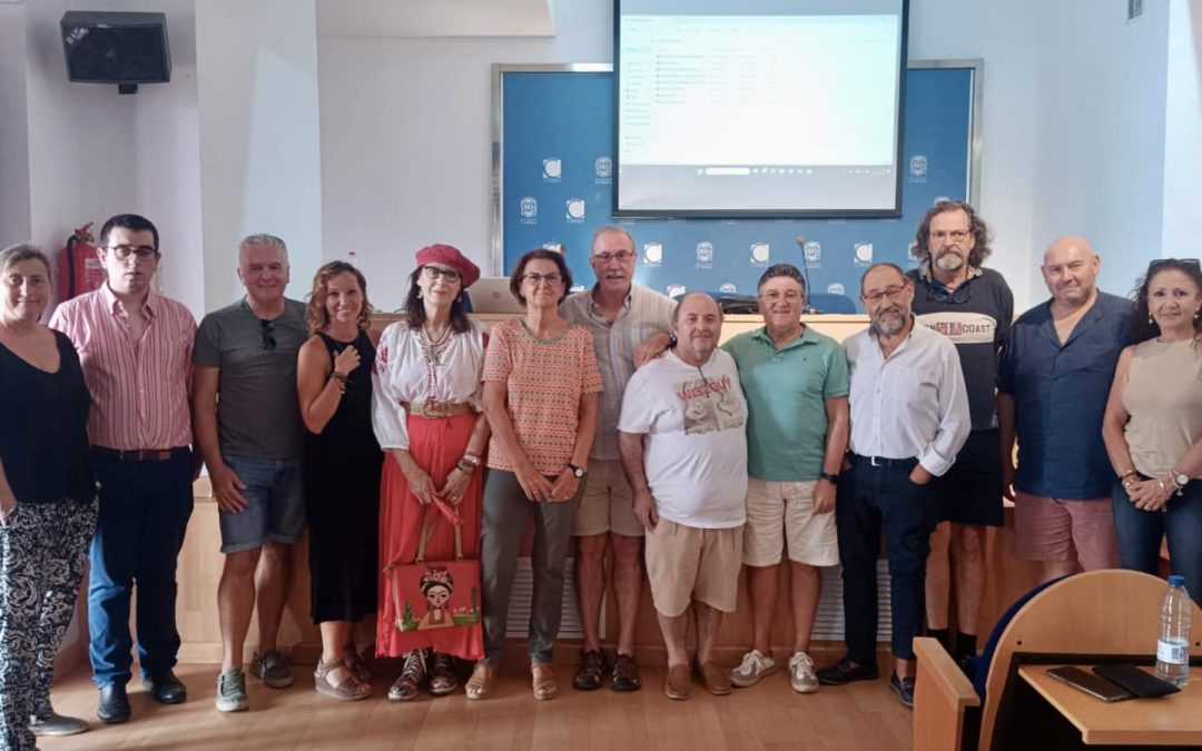 La delegada de Cultura se reúne con la Confederación Andaluza de Teatro Amateur