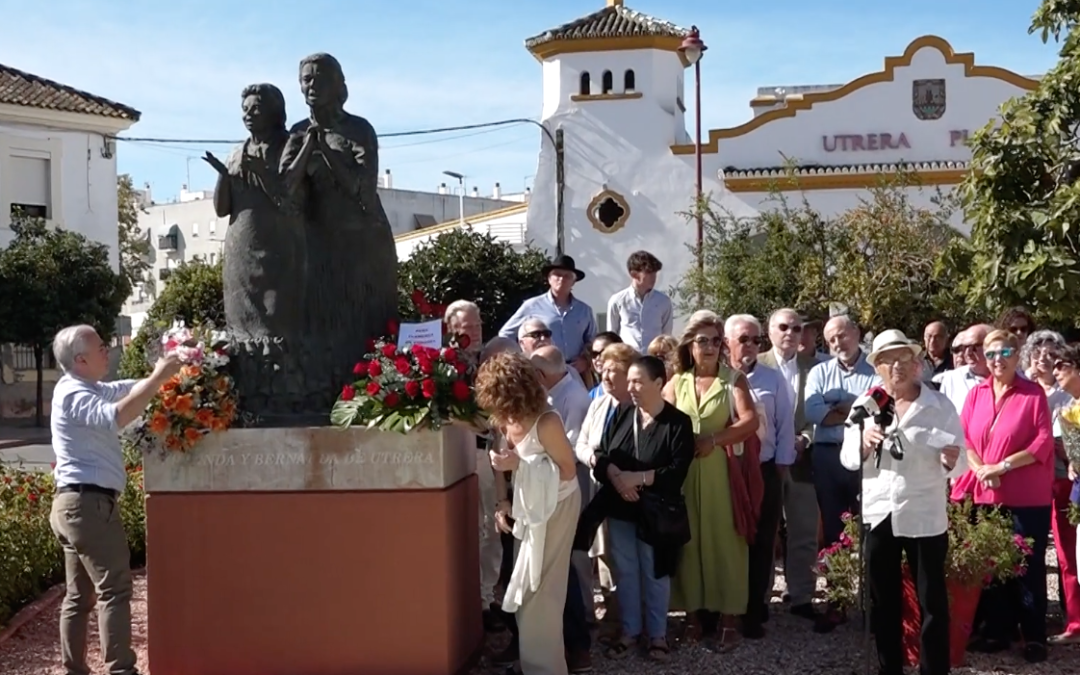 Fernanda de Utrera recibe flores y homenaje por parte de las Peñas Flamencas de la provincia en el año de su centenario [vídeo y fotos]