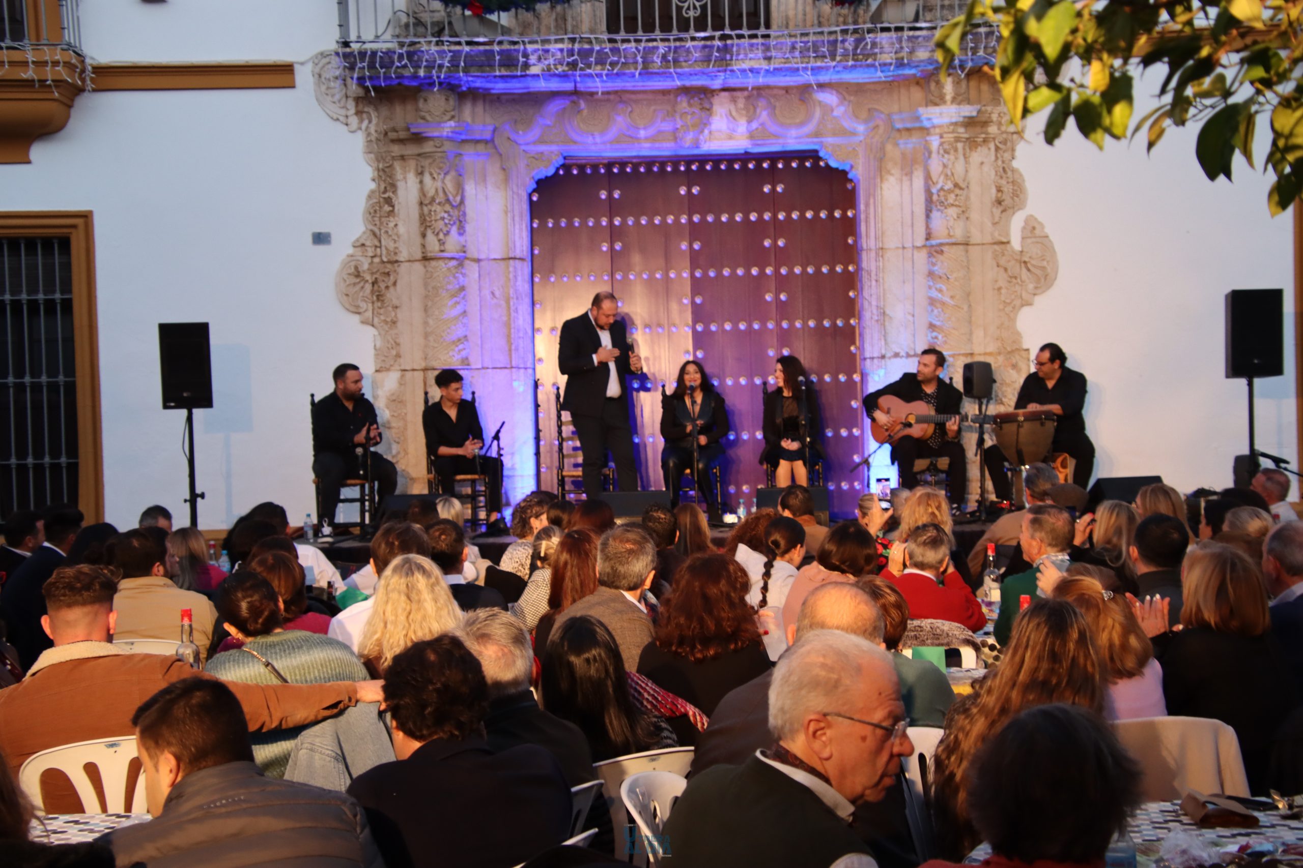 Una plaza Gibaxa completa para vivir el IV Festival Flamenco «La Ciscá» (vídeo y fotos)