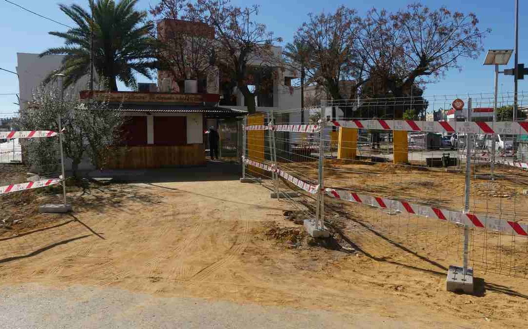 El gobierno local anuncia un «arreglo total» de la obra de la Vereda con las plazas de aparcamiento intactas