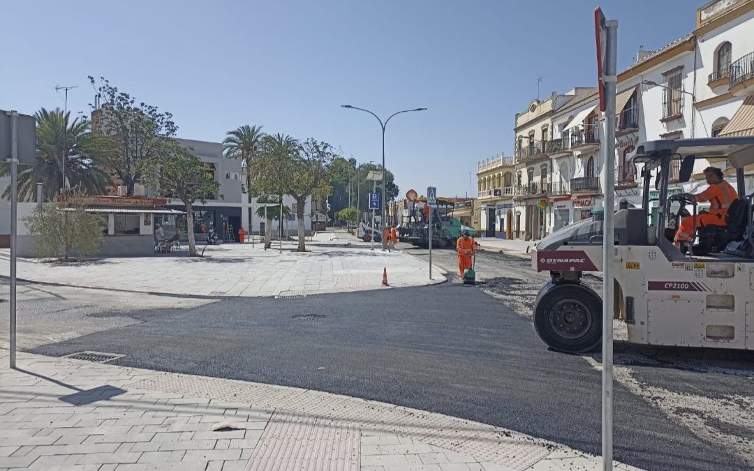 Comienza el asfaltado en las obras de recuperación de la Vereda por la Zona de Coca de la Piñera