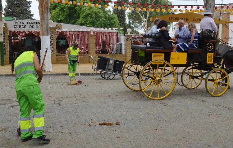 La recogida de basuras  en la Feria se hará dos veces al día en horarios concretos