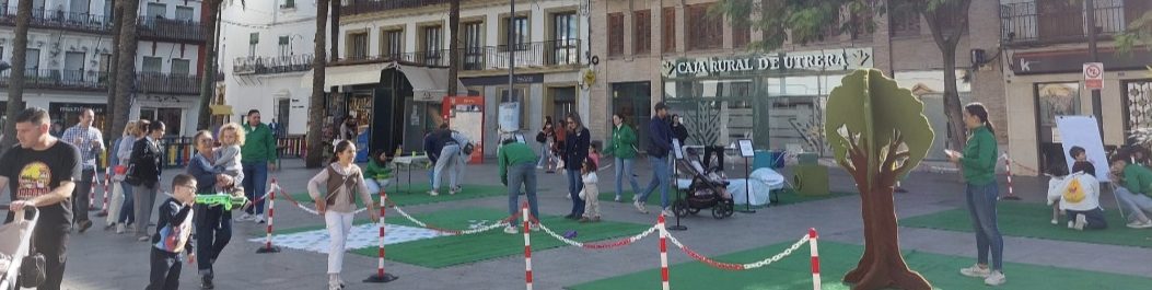 La delegada territorial de Salud visita Utrera y reitera su compromiso de mejorar la sanidad