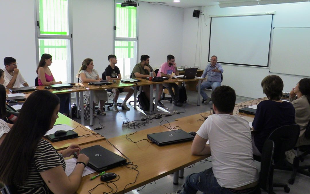 El Programa de Empleo y Formación “Utrera con la Tecnología” alcanza su ecuador con buenas sensaciones por parte del alumnado