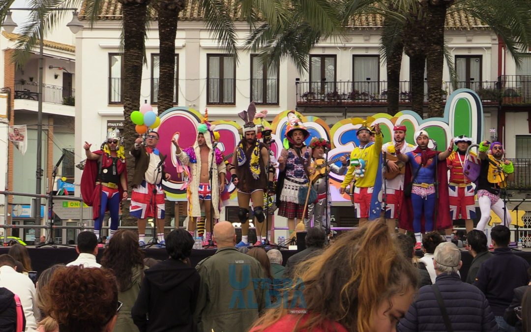 La lluvia dio tregua a las cuatro chirigotas y dos romanceros del Carnaval utrerano el 1 de marzo [vídeo y galería]
