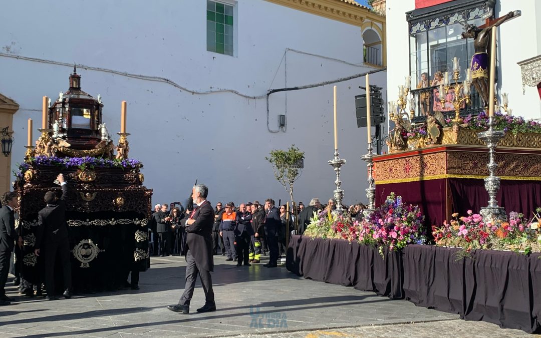 Éxito de público y sentimiento cofrade en el Santo Entierro Magno de Utrera [vídeo y galería]
