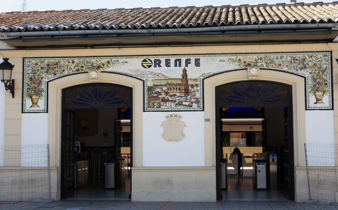 RENFE llevará a cabo las reclamadas obras en la estación de Utrera y el gobierno «continuará pidiendo más mejoras»