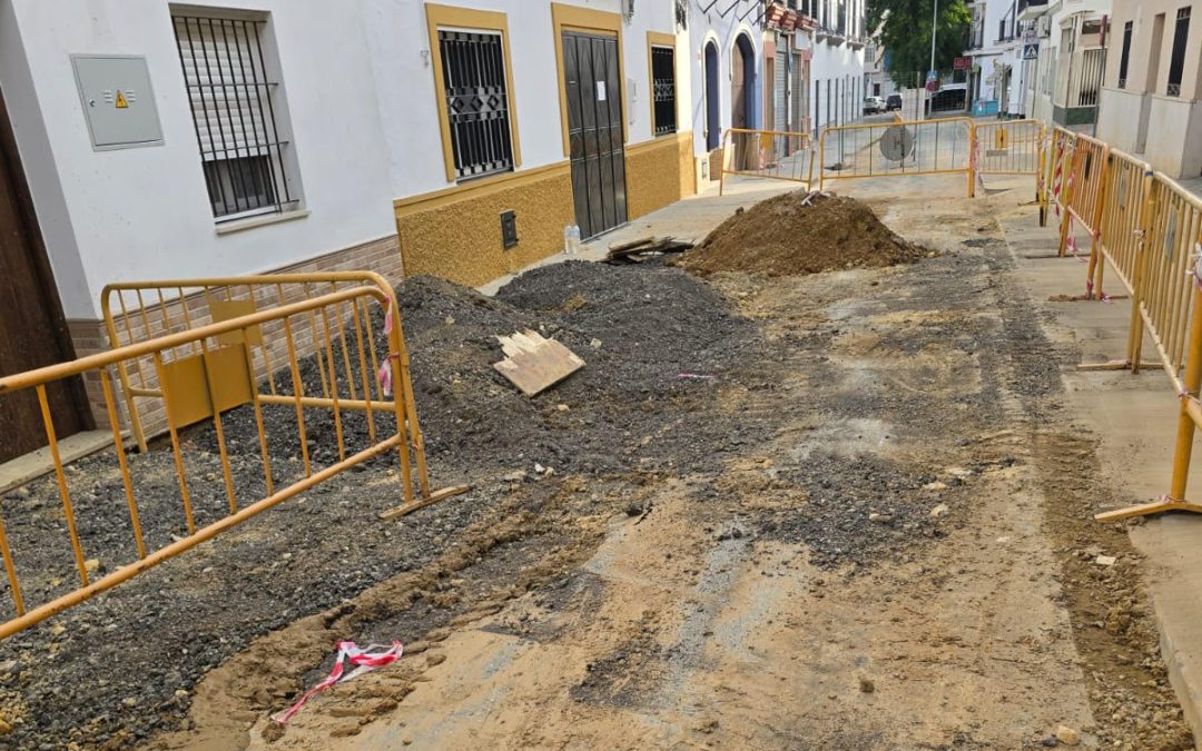 El gobierno local acusa a Villalobos de “irresponsabilidad” en la gestión del agua y defiende la actuación de Jiménez