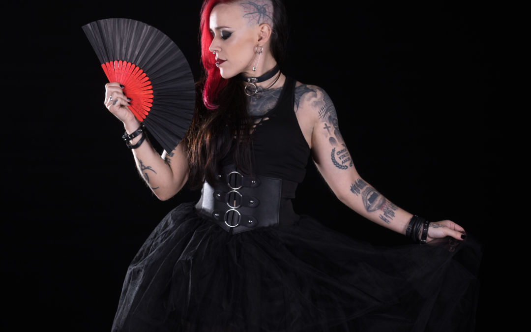 La cantante utrerana «LaGore» estrena su nuevo trabajo «Majara» este 8 de noviembre [vídeo]