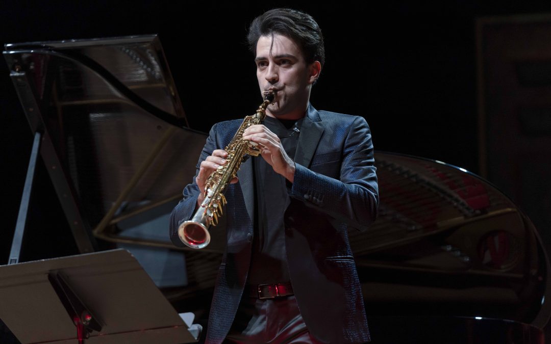 El utrerano Luis González lanza su nuevo single y deslumbra en la ‘Maison de la Radio’ como Talent Adami Classique 2025