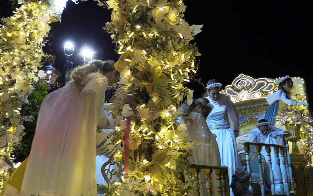 Más de 50 efectivos para el buen desarrollo de la Carroza de Papá Noel y la Reina de la Navidad