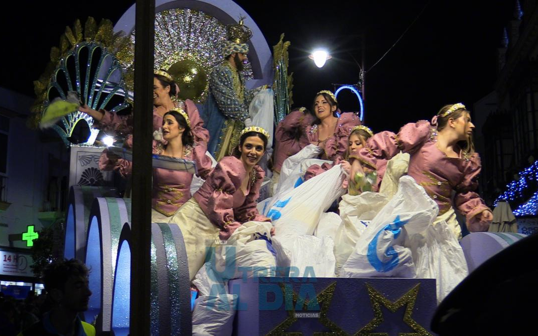 El PSOE de Utrera considera que el recorte del recorrido de la Cabalgata de Reyes se debe a «la falta de policías»