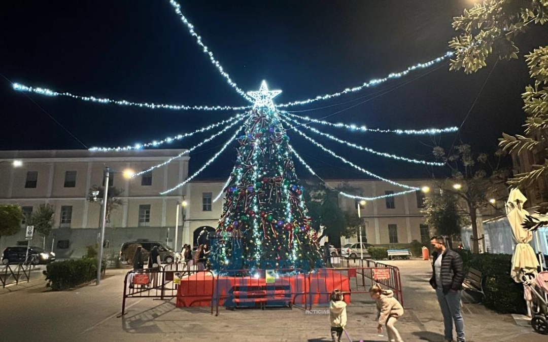 La Plaza de Pío XII será el centro inicial de la Navidad utrerana con el encendido del alumbrado y la casita de Papá Noel