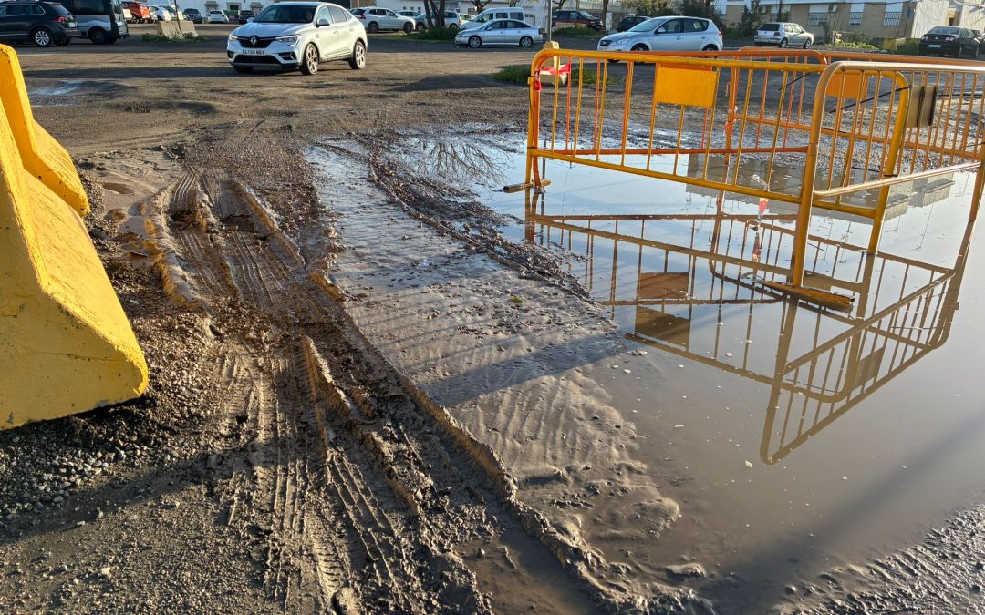 El PSOE denuncia el mal estado del aparcamiento de El Matadero tras las fuertes lluvias