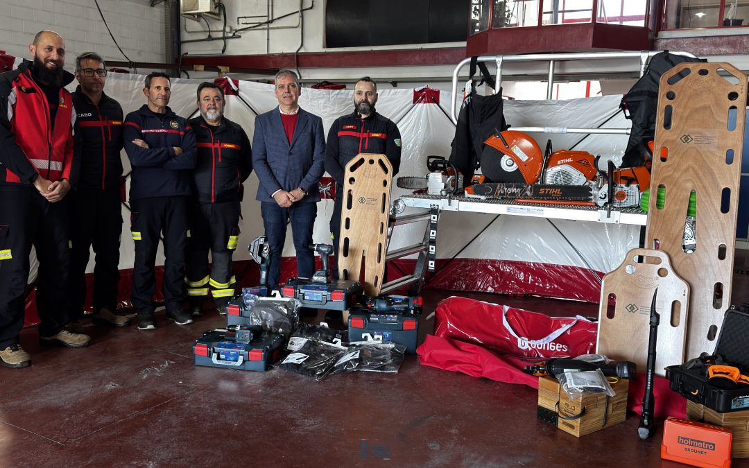 El Parque de Bomberos incorpora nuevos materiales destinado a reforzar el equipamiento de rescate y la capacidad de intervención (vídeo)