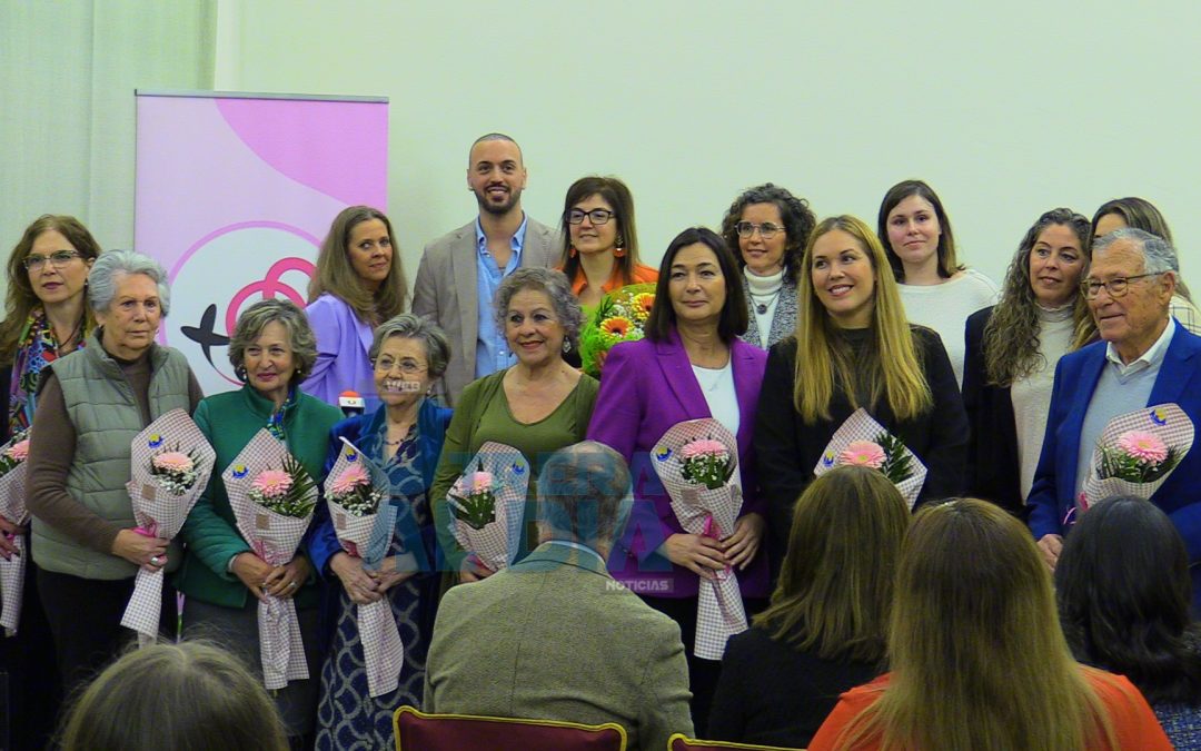 La Asociación de Mujeres de Santiago de Utrera celebra su 25º aniversario con acto conmemorativo (vídeo y galería)