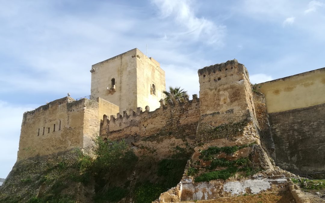 El Ayuntamiento actúa en el Castillo de Utrera para garantizar su accesibilidad