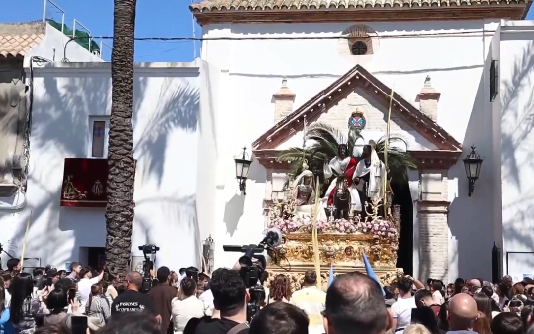 El buen tiempo permitió vivir un gran Domingo de Ramos en Utrera (vídeo y fotos)