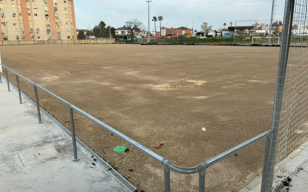 El PSOE critica la gestión de Obras y acusa al delegado José Antonio León de abandonar el pleno sin dar explicaciones