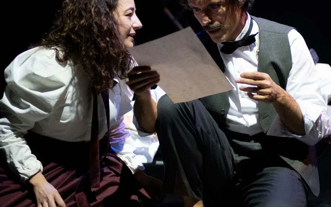 El Teatro municipal de Utrera rescata la figura olvidada de Mileva Marić con «Señora Einstein» este sábado