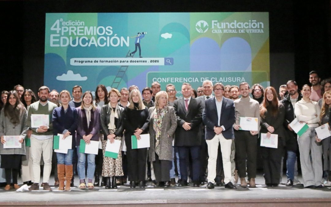 Casi medio centenar de profesores recibieron la certificación de Tecnología Educativa de la mano de la Fundación Caja Rural de Utrera