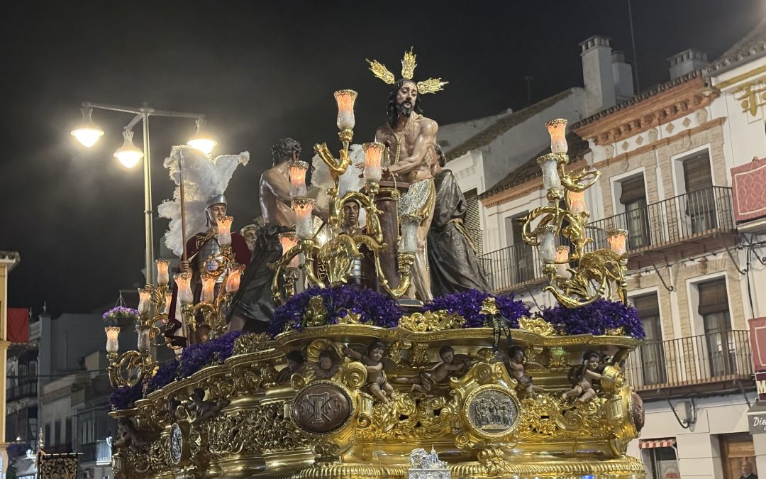 El Señor del Altozano y el recogimiento del Crucifijo de los Milagros marcan el Viernes Santo (Directo)