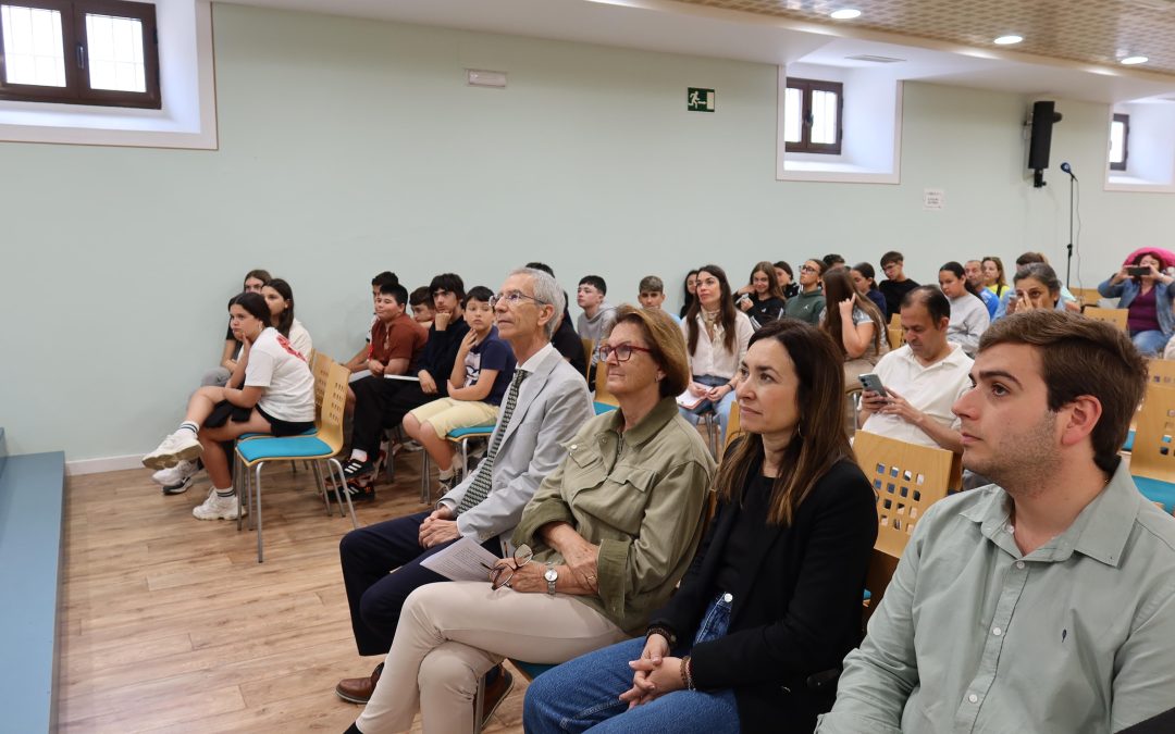 Utrera celebra el Día Internacional del Libro con una lectura continuada de ‘La sombra del viento’ (vídeo)