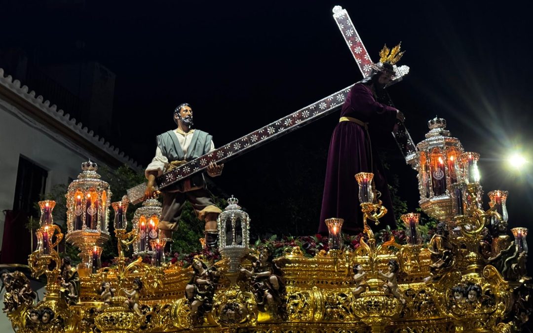 Fervor en Los Gitanos de la Madrugá utrerana y devoción para el Señor de la Vereda al alba (directo)